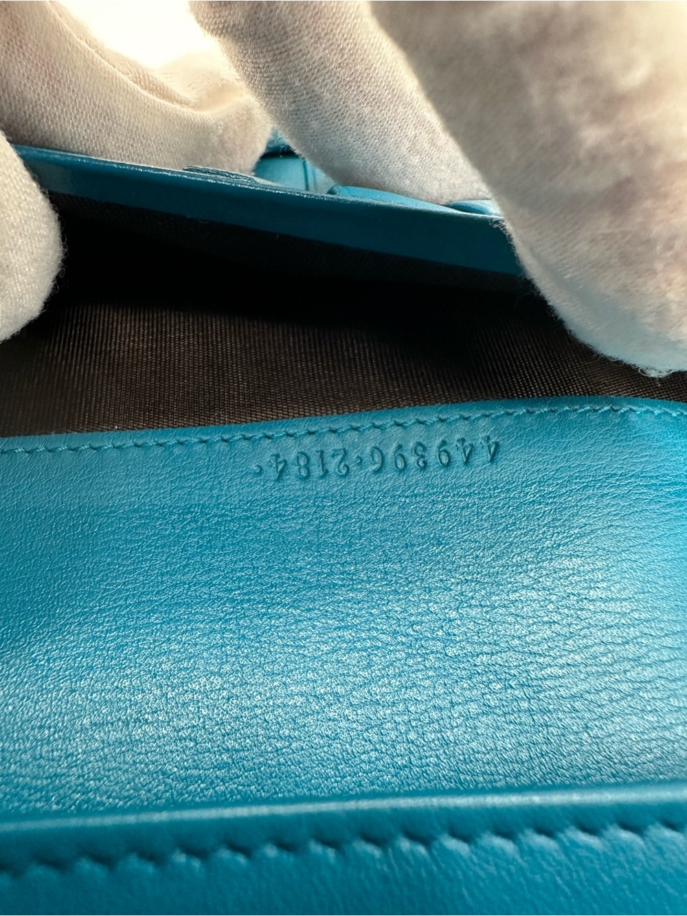 Gucci Teal/Turquoise Embossed GG Continental Wallet - Picture 13 of 13